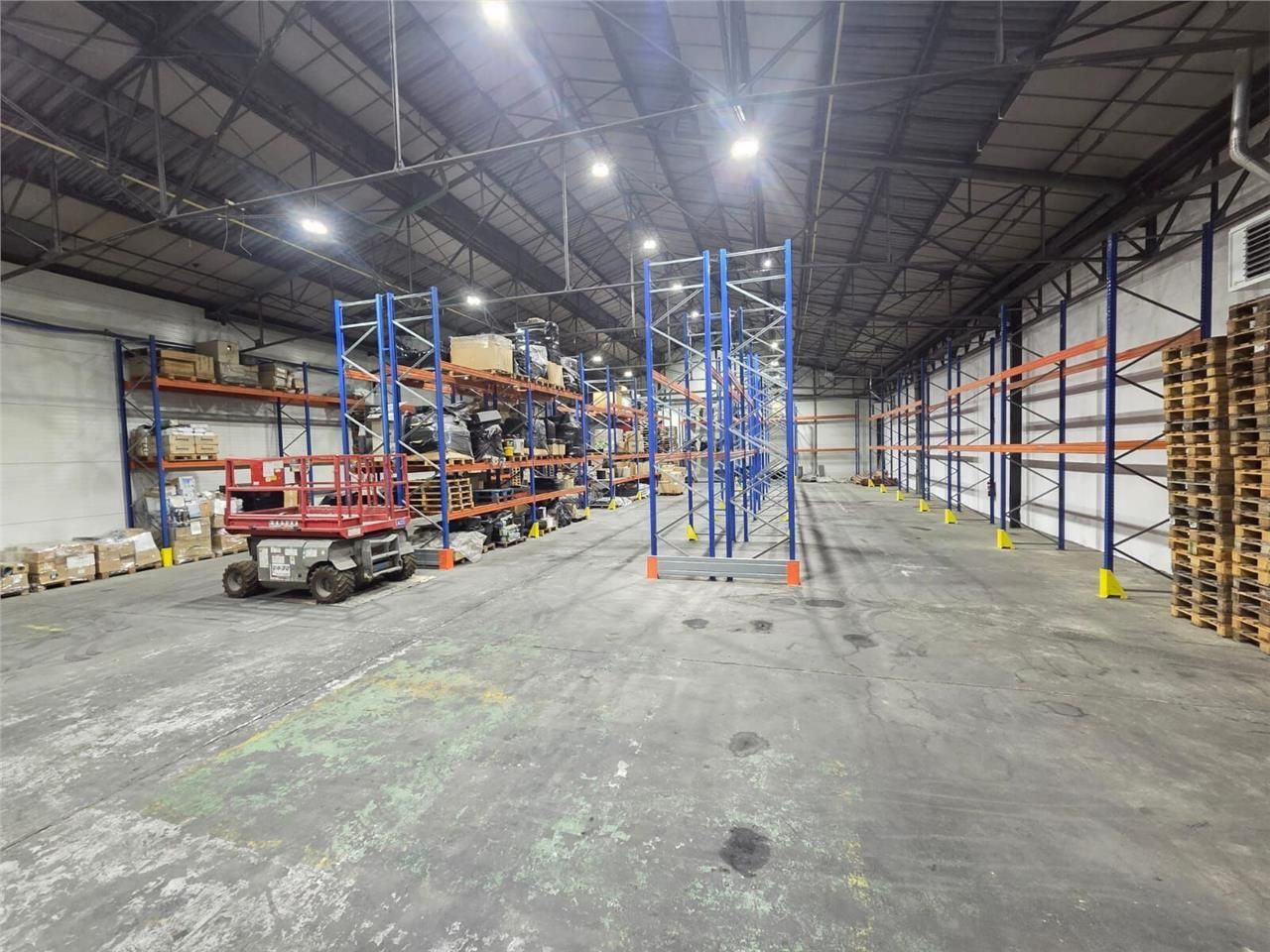 Arthur Loyd vous propose à la location un local d