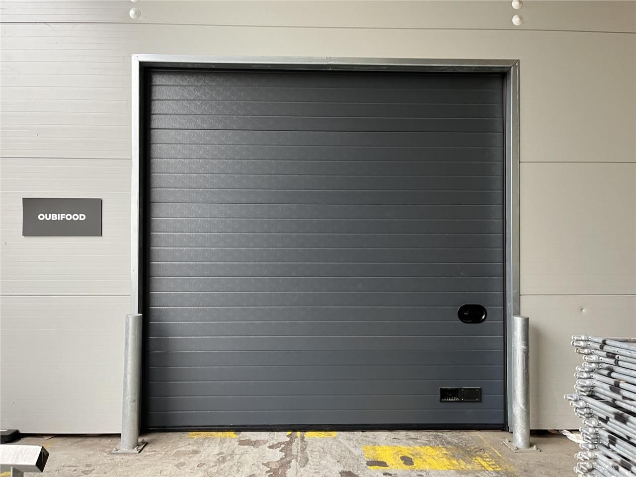 LOCAL D'ACTIVITÉ / ENTREPÔT À USAGE ARTISANAL MON