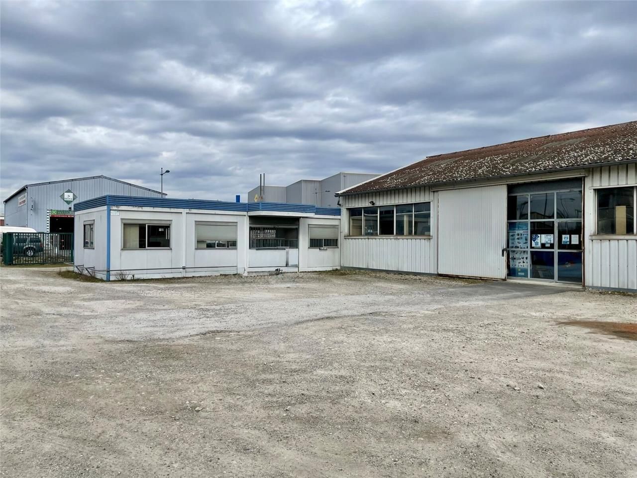 A LOUER - LOCAL D ACTIVITE - 502 M2 - NOGENT SUR