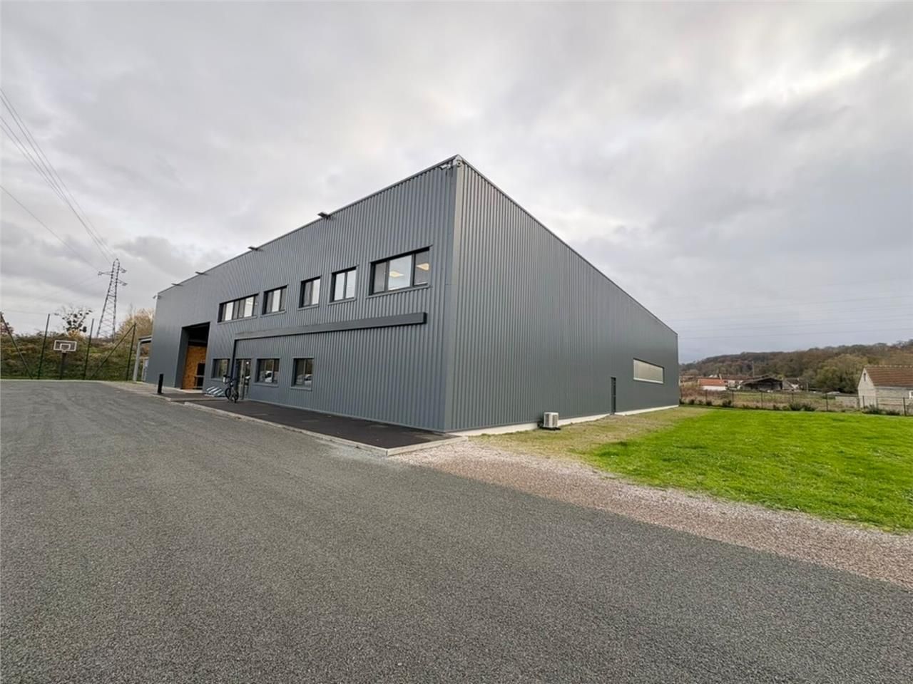 ARTHUR LOYD OISE vous propose à la vente un local