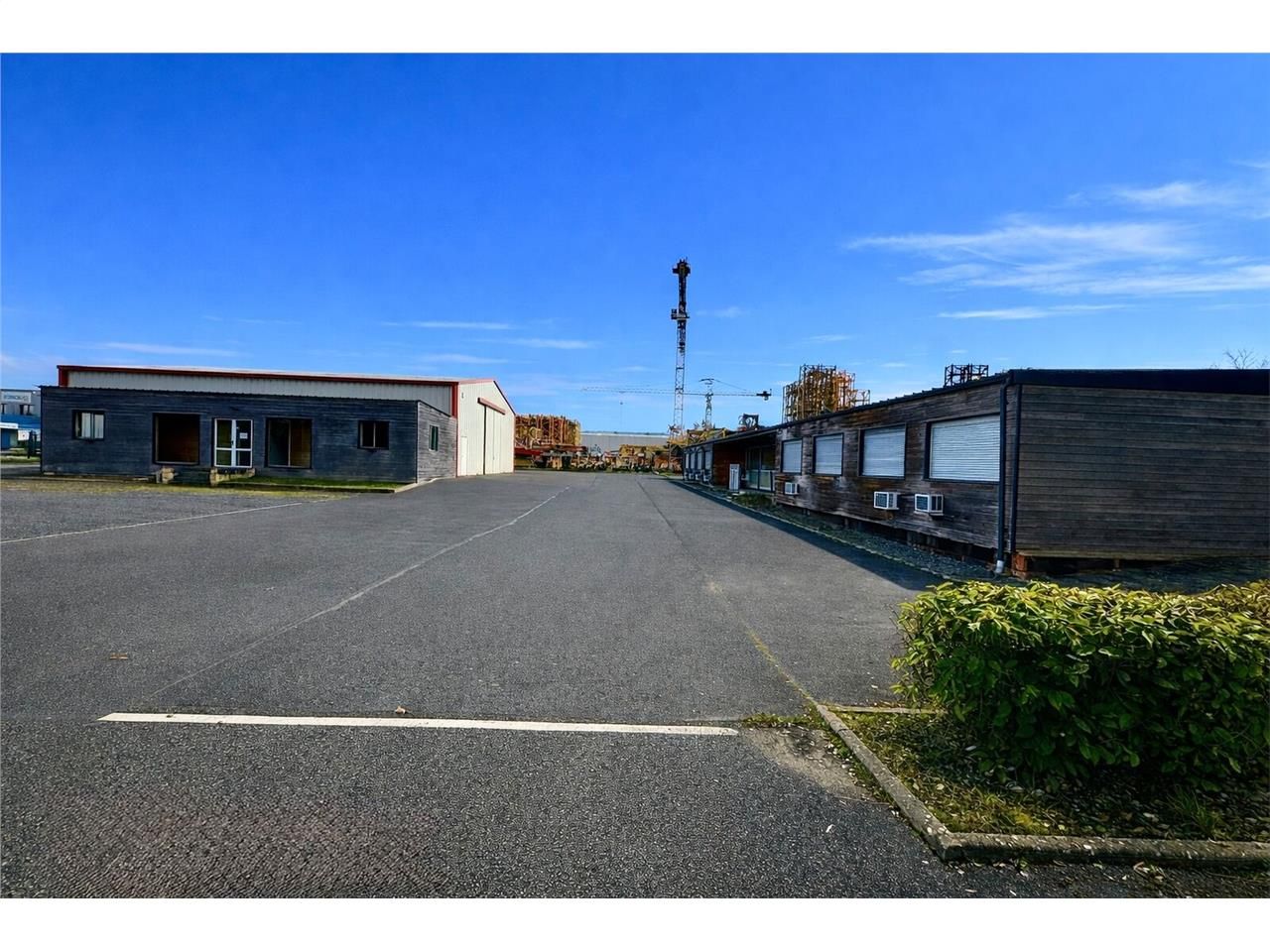 ARTHUR LOYD OISE vous propose à la vente un local