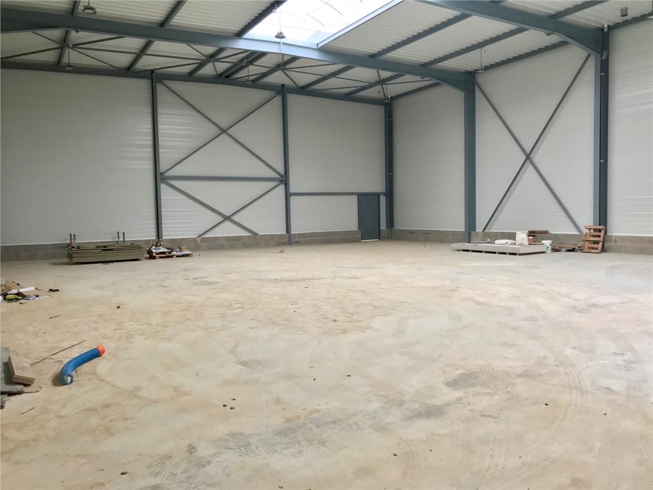 Nous vous proposons à la location un local d'acti