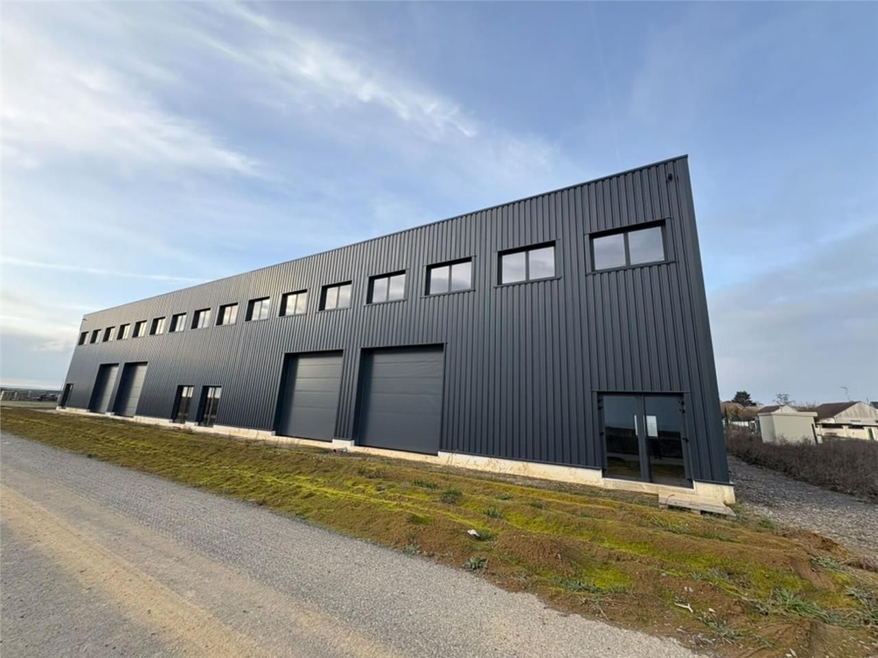 PROGRAMME NEUF - LOCAUX D'ACTIVITÉ DE 240 M2 À 19