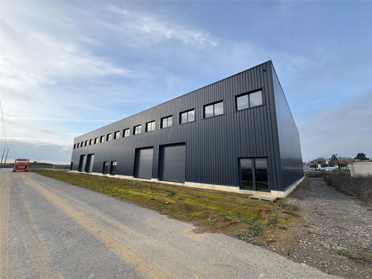 PROGRAMME NEUF - LOCAUX D'ACTIVITÉ DE 240 M2 À 19