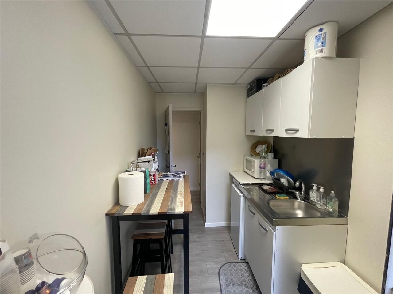 A LOUER - BUREAU / LOCAL COMMERCIAL 81 M2 - COMPI