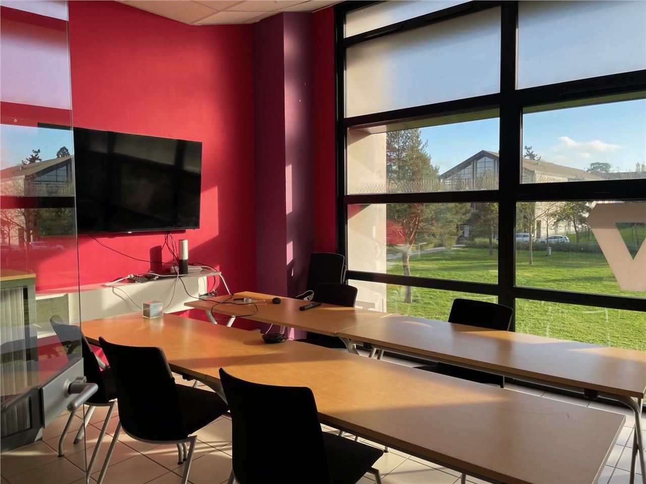 Nous vous proposons un bel espace de bureau à ven