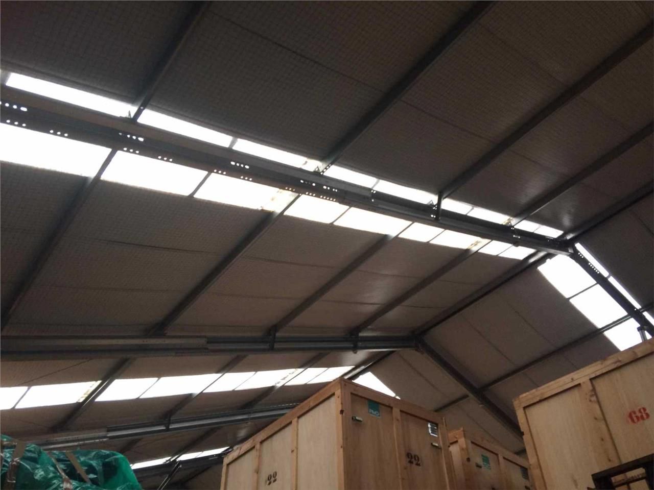 LOCAUX A LOUER - 780 m2 - ZAC LA VALLÉE : Au sein