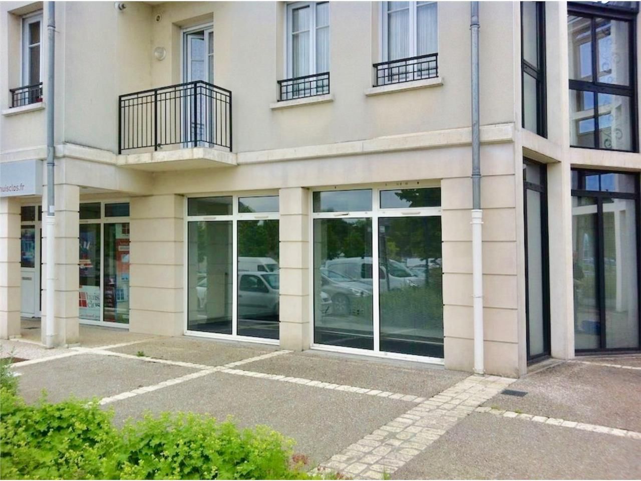 ARTHUR LOYD vous propose à la location des bureau