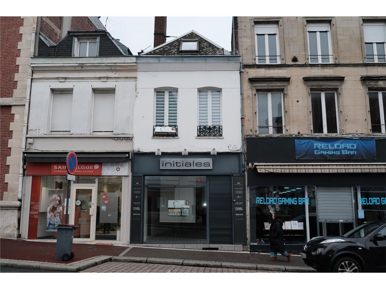 Ce local commercial de 55 m² se compose de : - Un