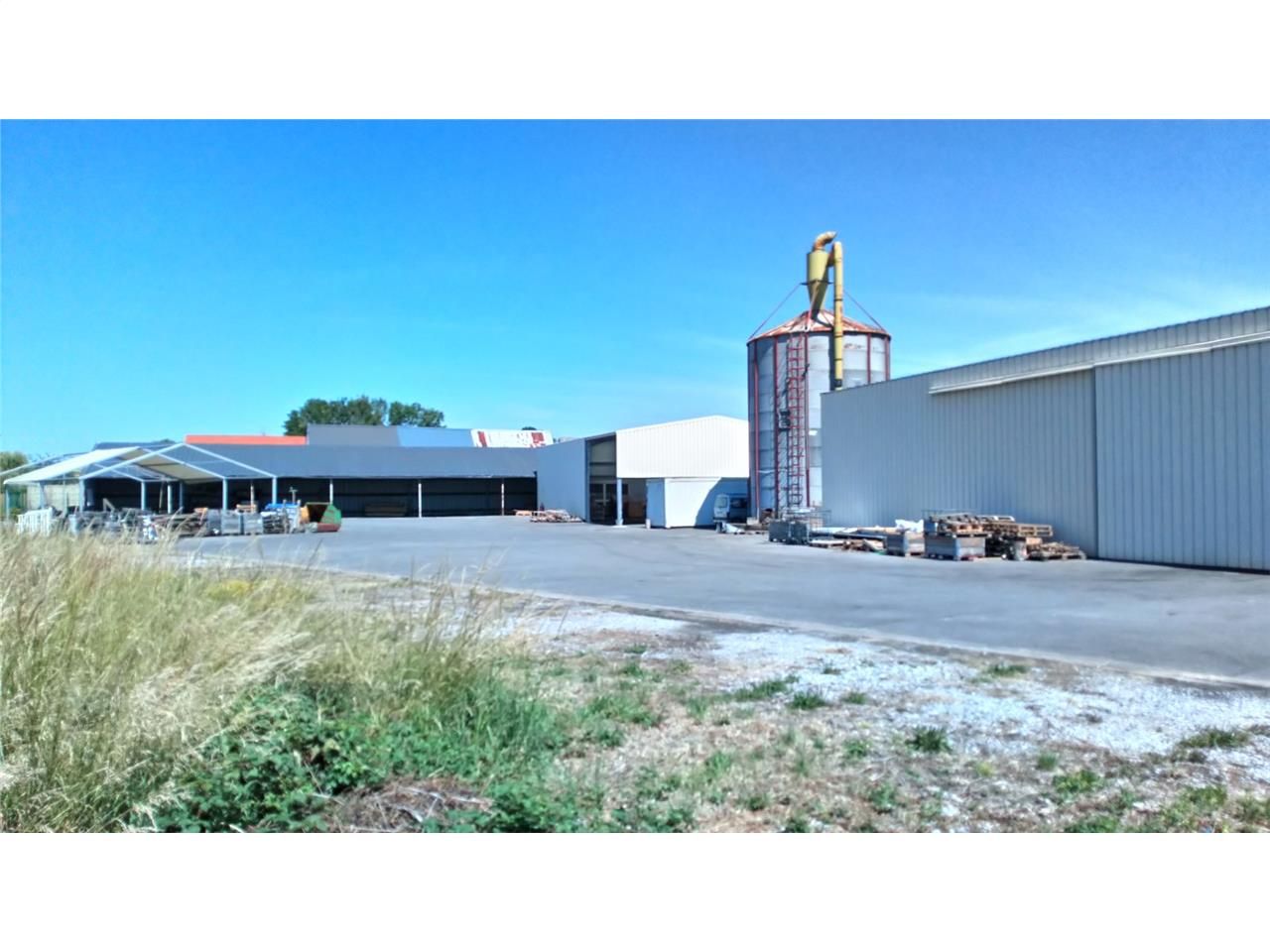 Arthur Loyd vous propose à la vente un ensemble i