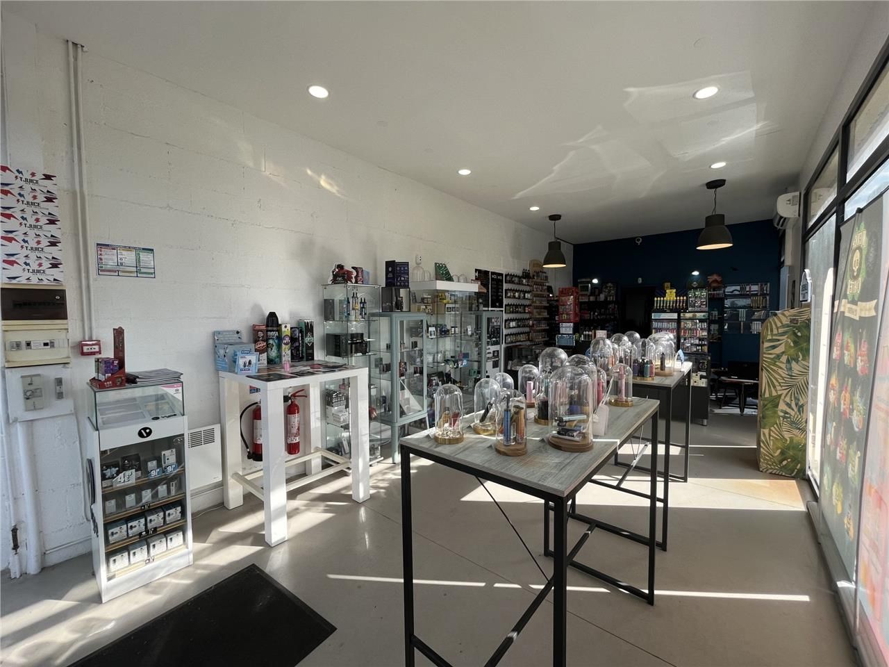 Au sein d'un Retail situé à l'entrée de la zone c