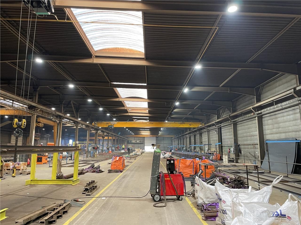 A VENDRE - BÂTIMENT D'ACTIVITÉ - 4 560n M2 - SECT