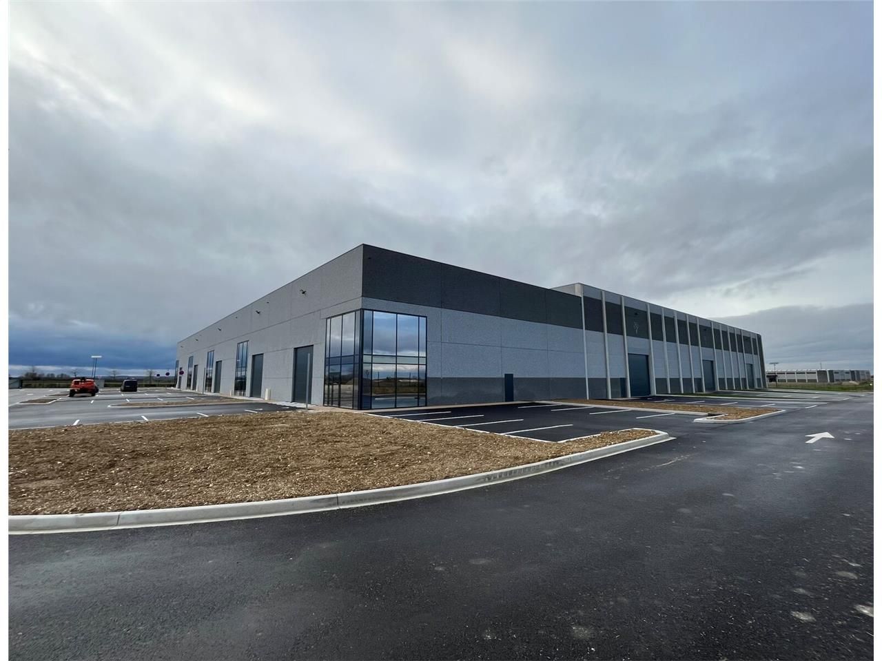 Situés au sein d'un parc d'activités en plein dév