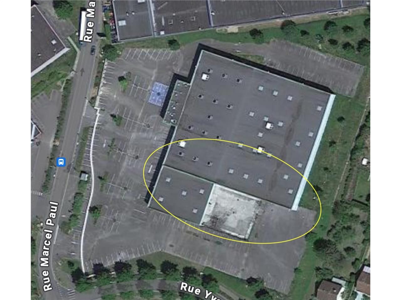 Vente locaux commerciaux 1750 m² non divisibles