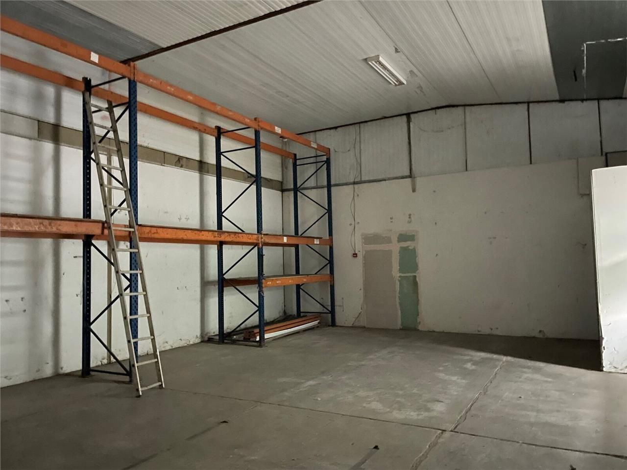 Arthur Loyd vous propose un local d'activité ou d