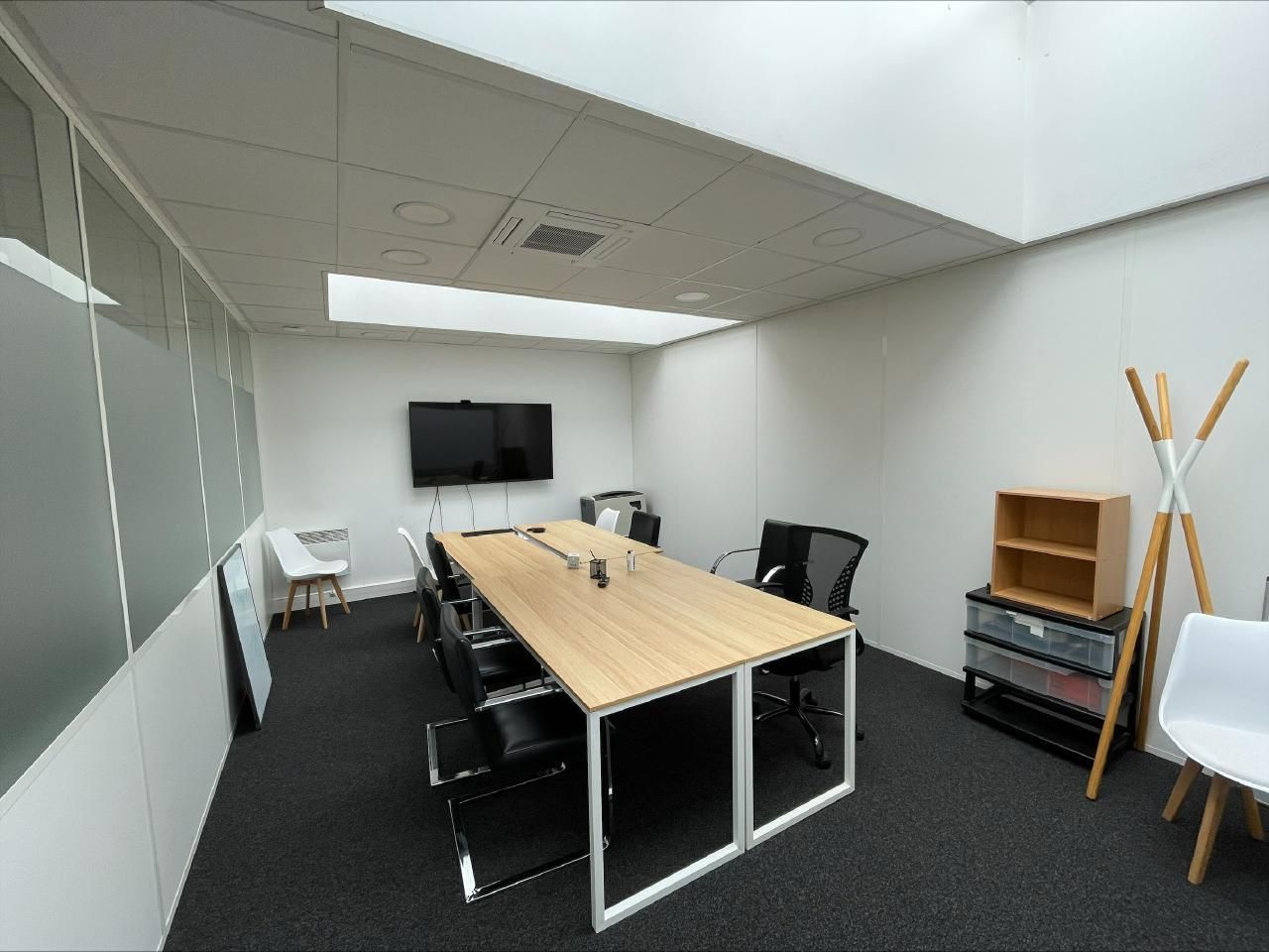 1375 m² pour ce bureaux en location à Saint denis