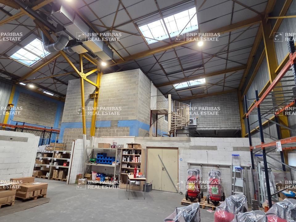 1678 m² pour ce activité en vente à Noisiel