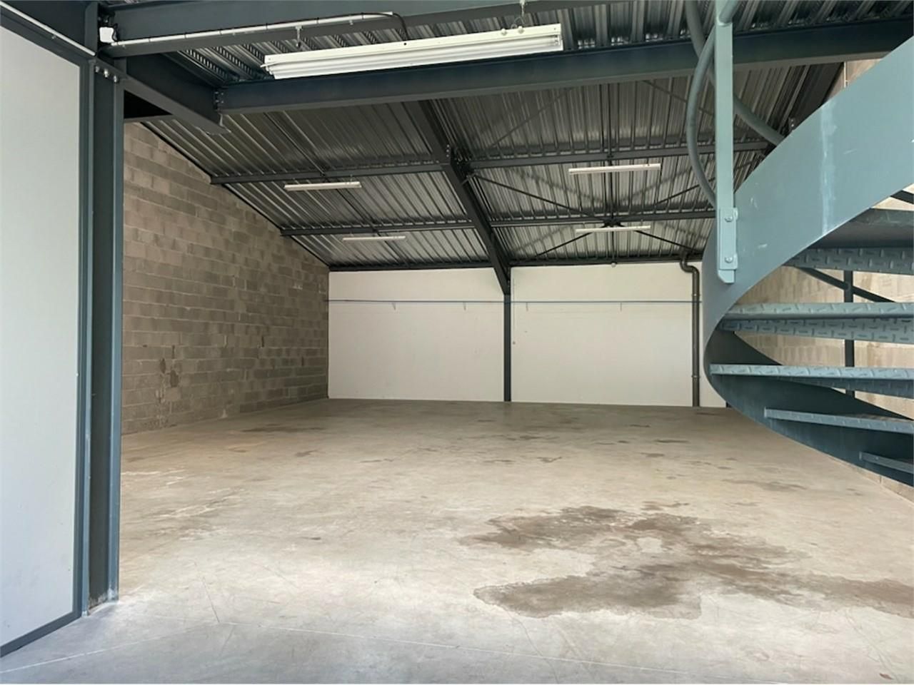 856 m² pour ce activité en location à Dardilly