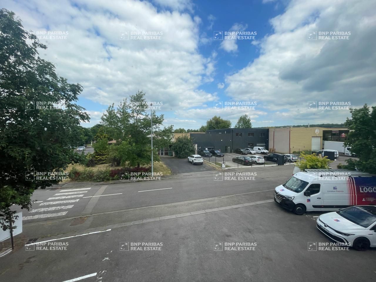 597 m² pour ce bureaux en location à Pulnoy