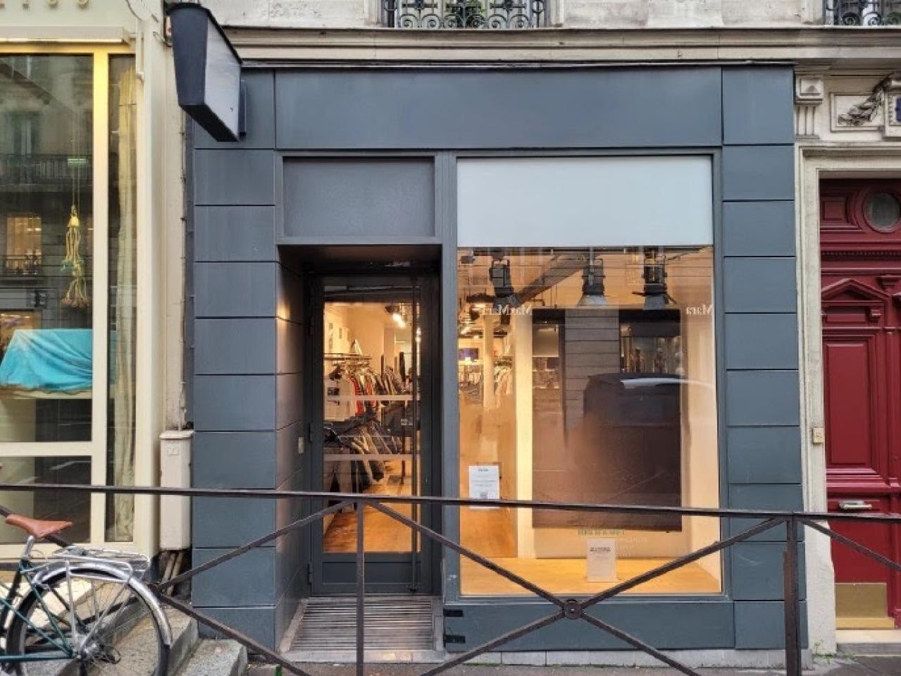 77.07 m² pour ce local commercial en location à Paris