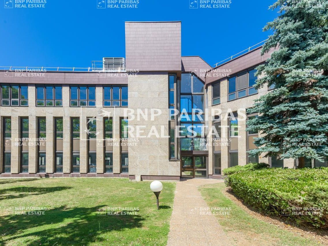 1249.01 m² pour ce bureaux en location à Montigny le bretonneux