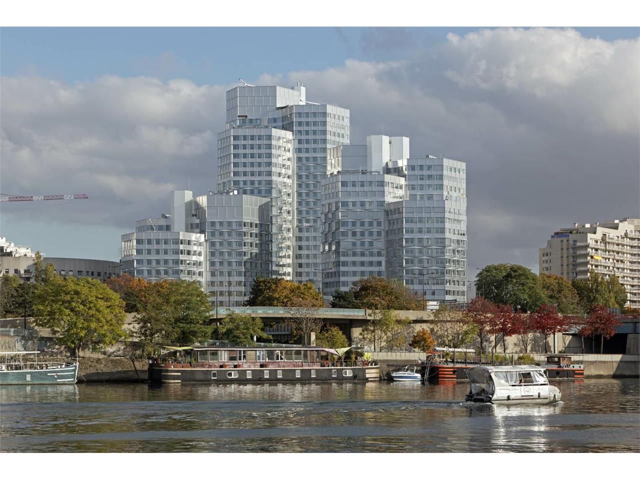 Location Bureaux 16567.31 m² divisibles 92100 Boulogne-billancourt