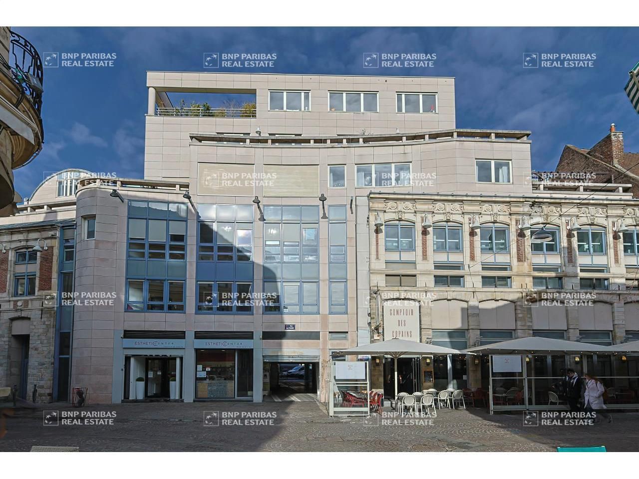 1043 m² pour ce bureaux en location à Lille