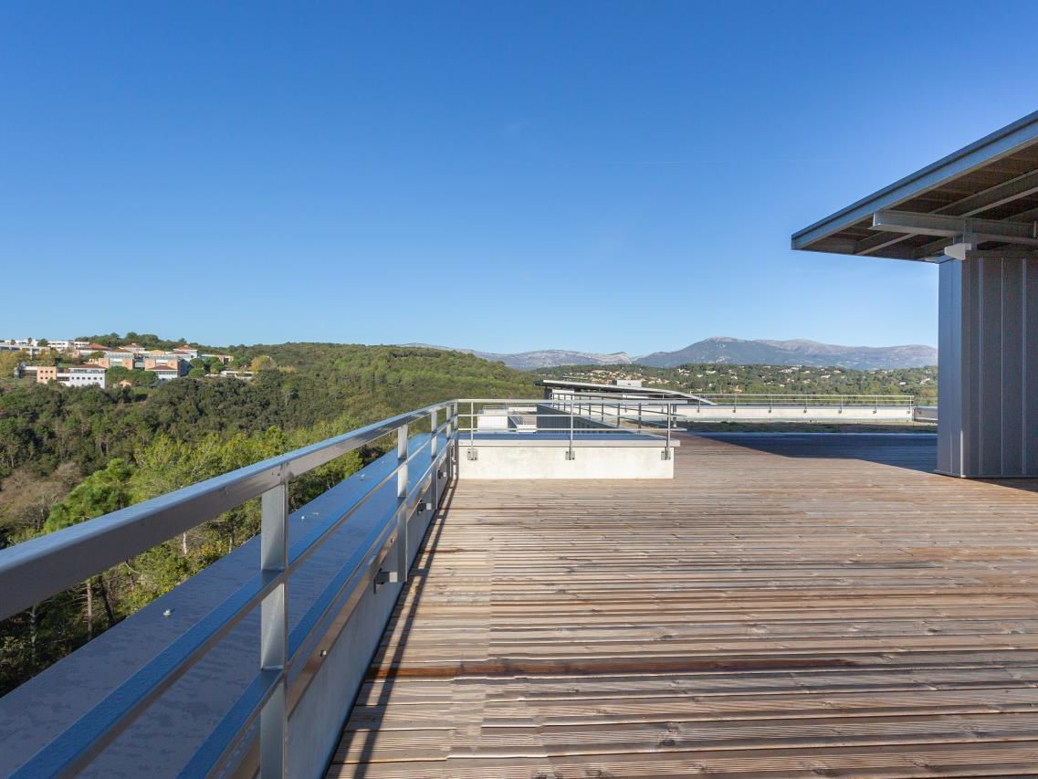 Location Bureaux 502 m² non divisibles 06410 Biot