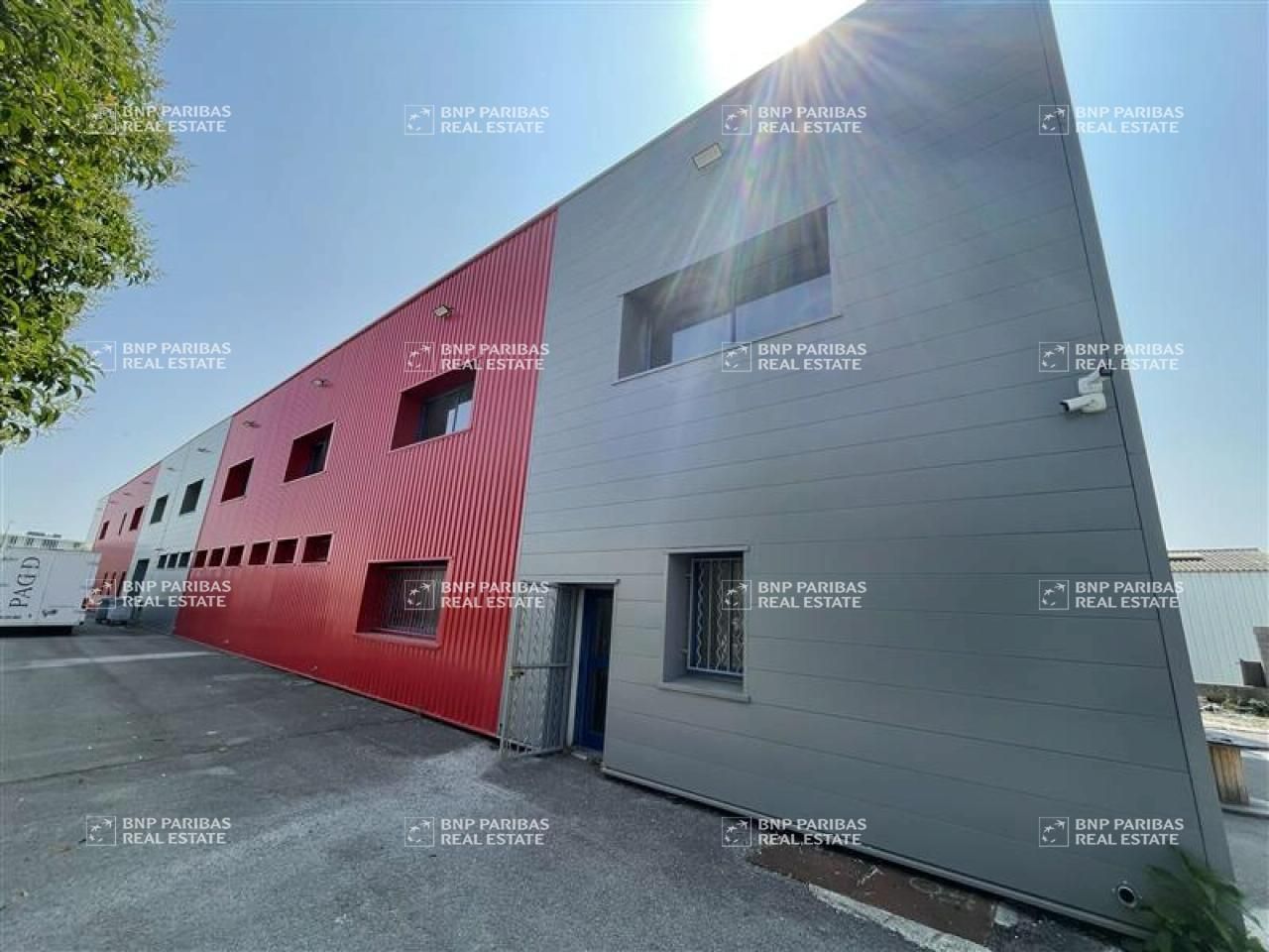 Location Mixtes 1115 m² divisibles 34130 Mauguio