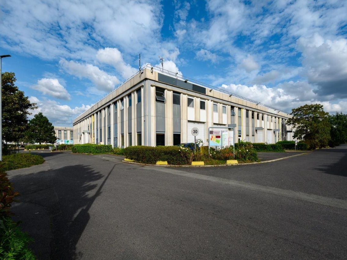 Location PME-PMI 4132 m² divisibles 92230 Gennevilliers