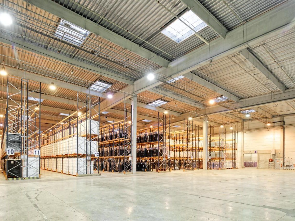 24051 m² pour cetentrepôts classe a en location à Bussy-lettrée