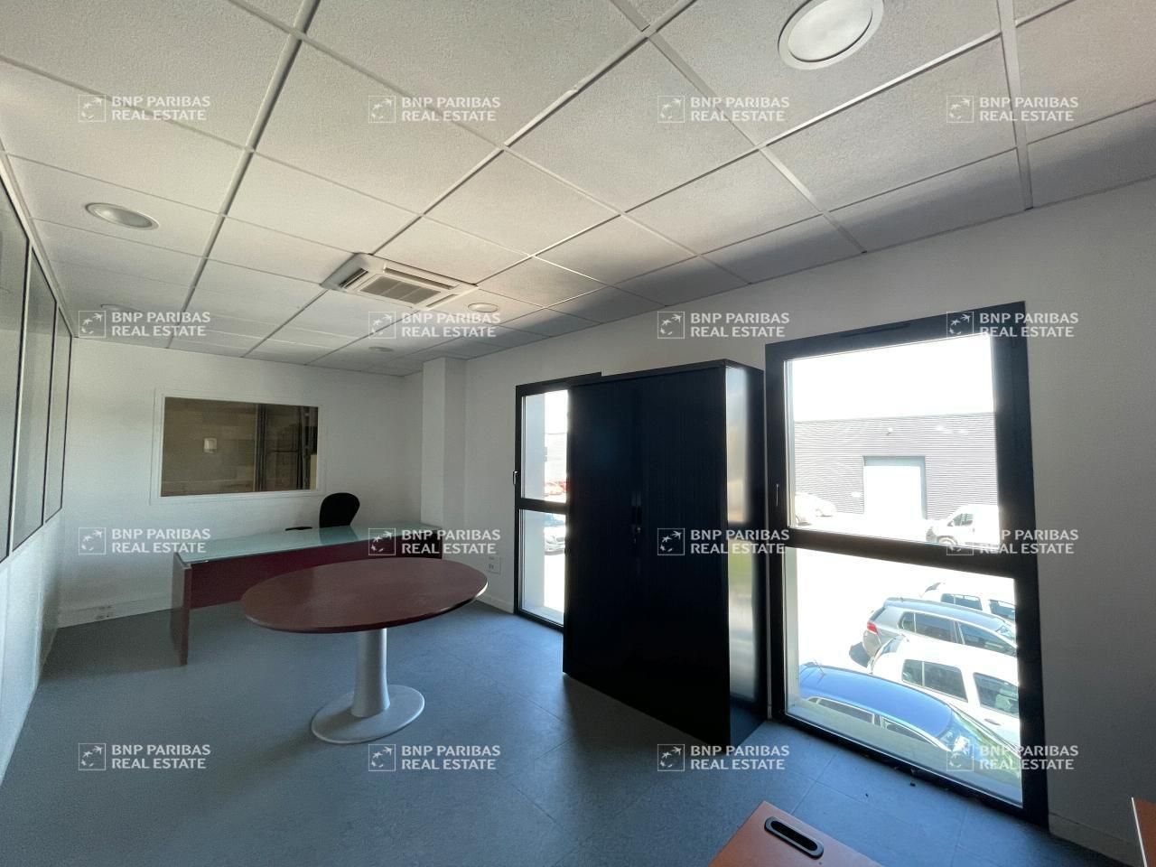 372.55 m² pour ce activité en location à Corbas