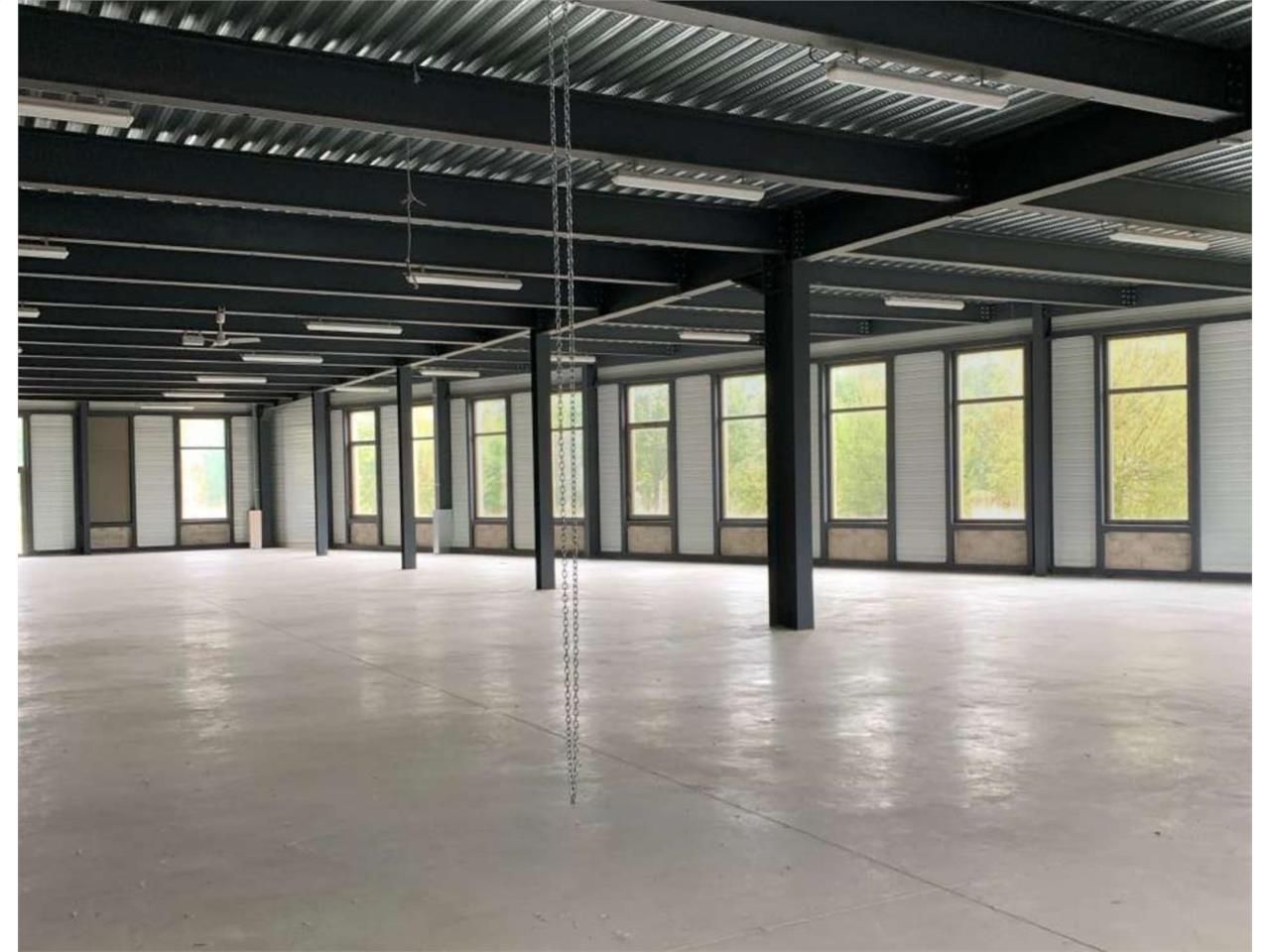 1971 m² pour ce pme-pmi en vente à Tremblay-en-france