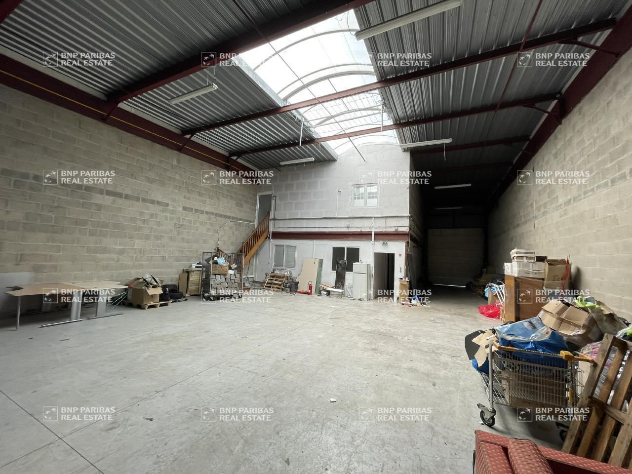 Location PME-PMI 350 m² non divisibles 77090 Collégien