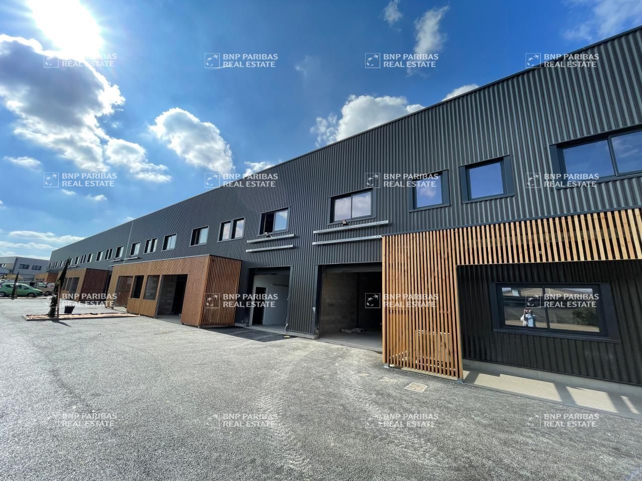 Location Activité 2136 m² divisibles 31140 Launaguet