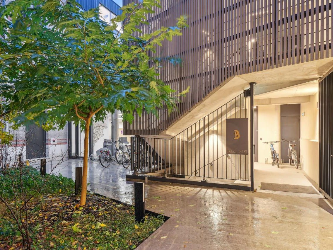 902.87 m² pour ce bureaux en location à Paris