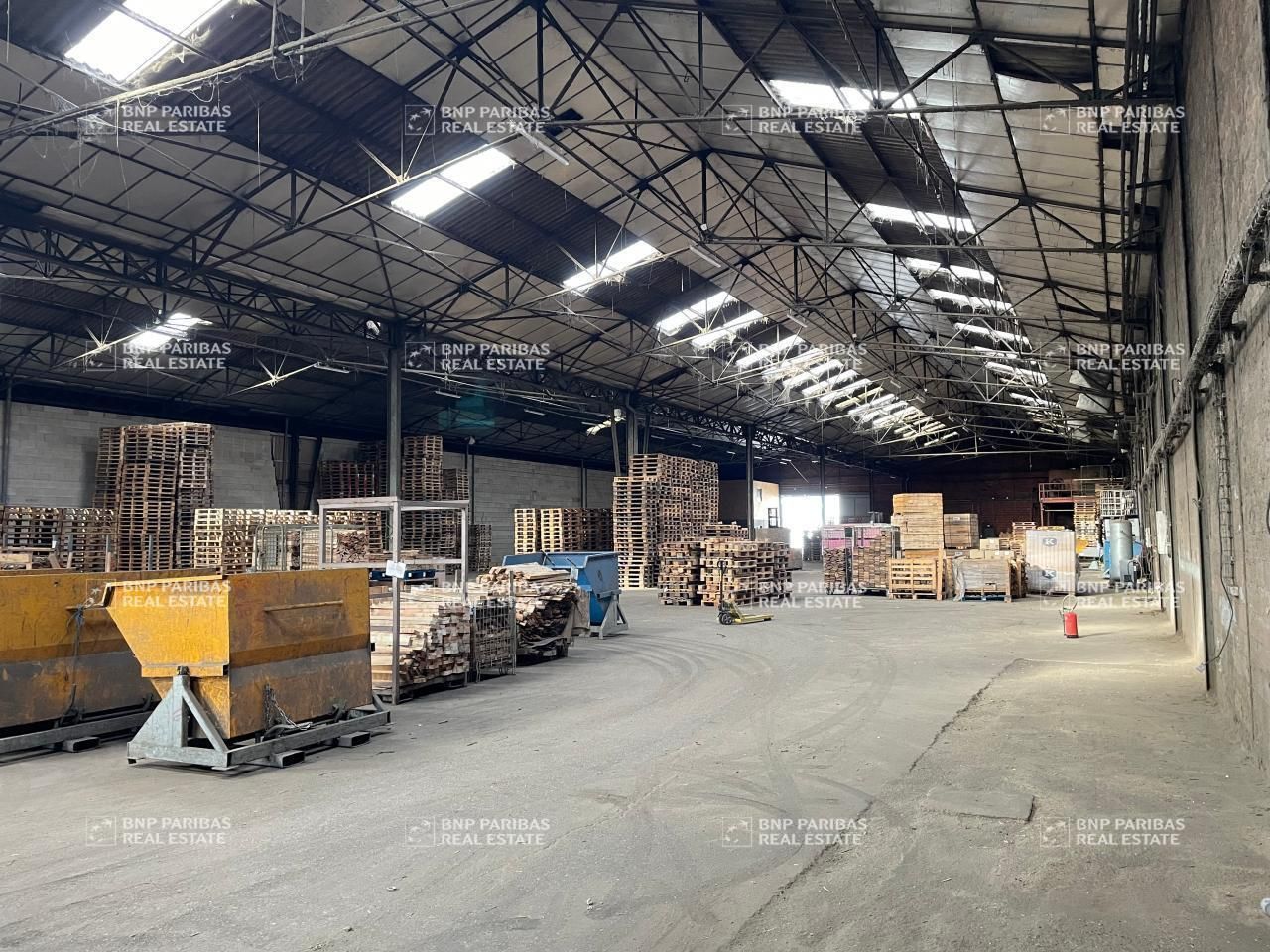 Location Activité 3080 m² non divisibles 45140 Saint-jean-de-la-ruelle