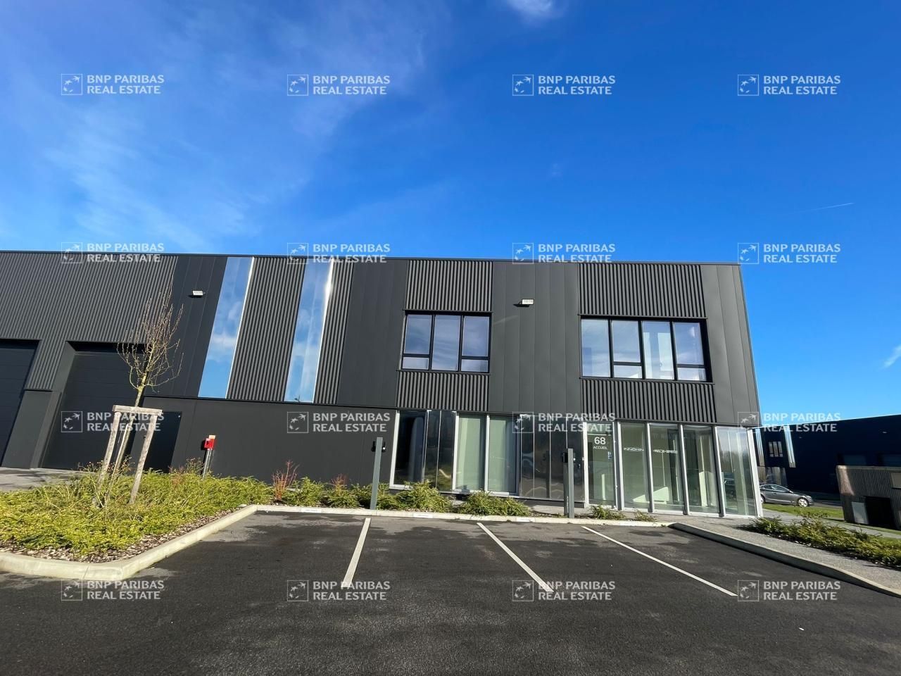 684 m² pour ce activité en location à Avelin