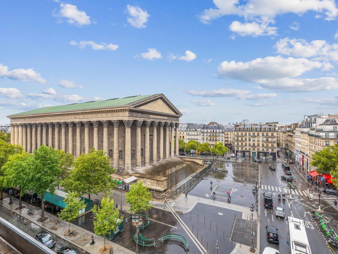 727 m² pour ce bureaux en location à Paris