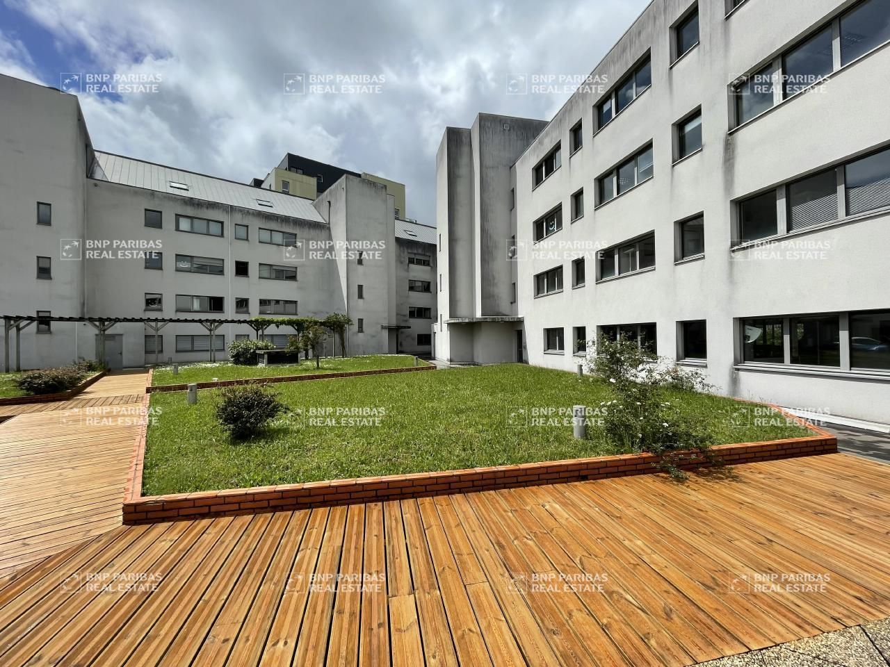 Vente Bureaux 867 m² divisibles 44200 Nantes