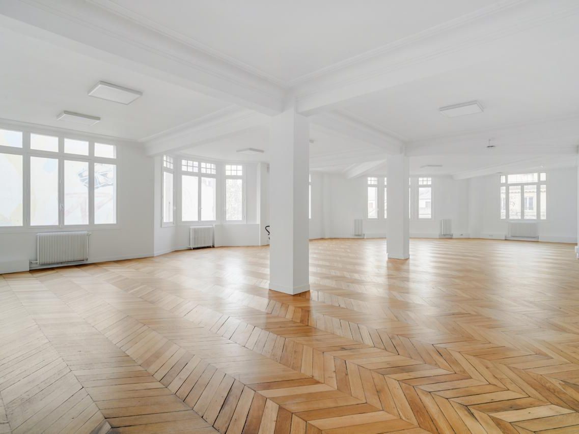 699 m² pour ce bureaux en location à Paris