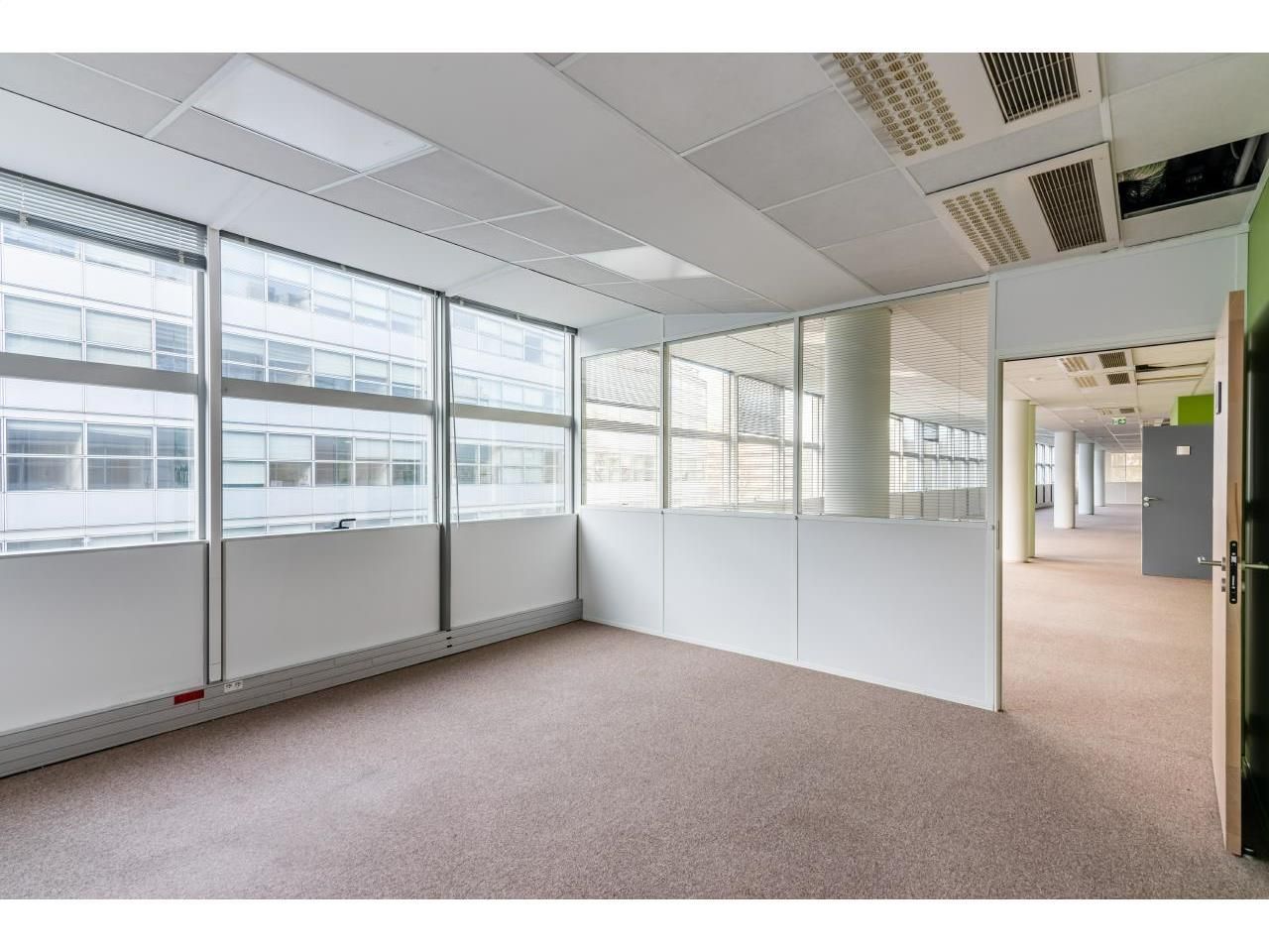 1781 m² pour ce bureaux en location à Pantin