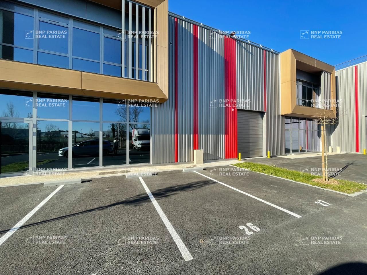 3790.58 m² pour ce activité en location à Tresses