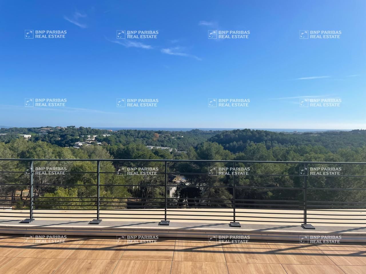 4624.18 m² pour ce bureaux en location à Sophia antipolis