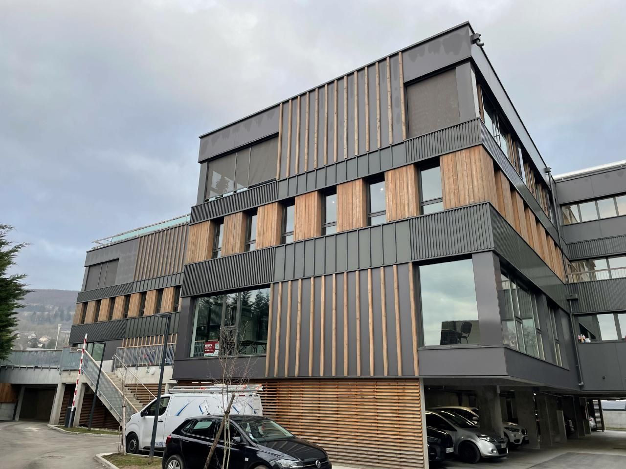 Vente Bureaux 1497 m² divisibles 74350 Allonzier-la-caille