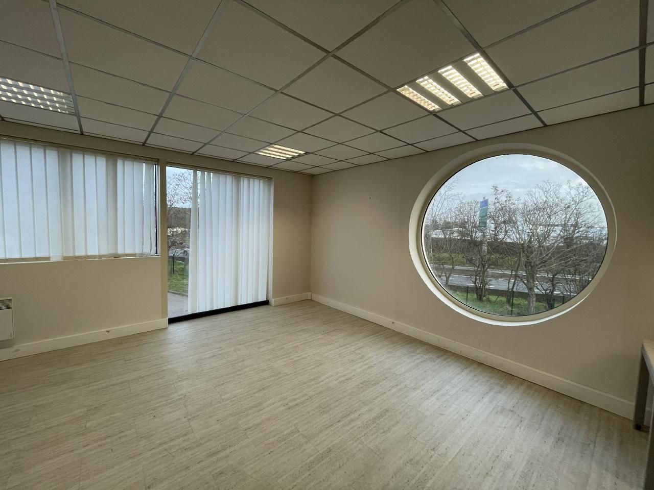 946 m² pour ce activité en location à Saint-ouen-l'aumône