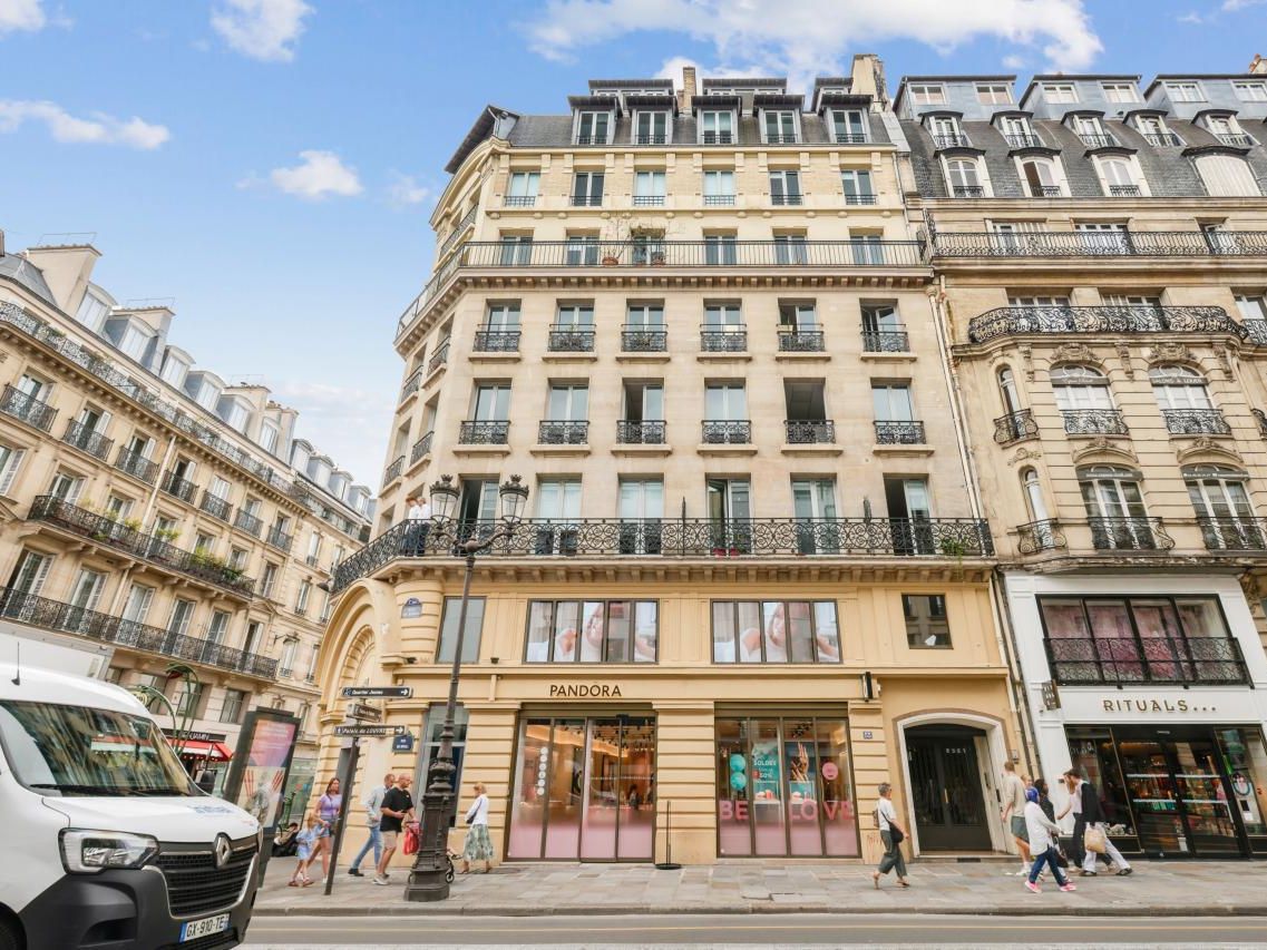 194.3 m² pour ce bureaux en location à Paris