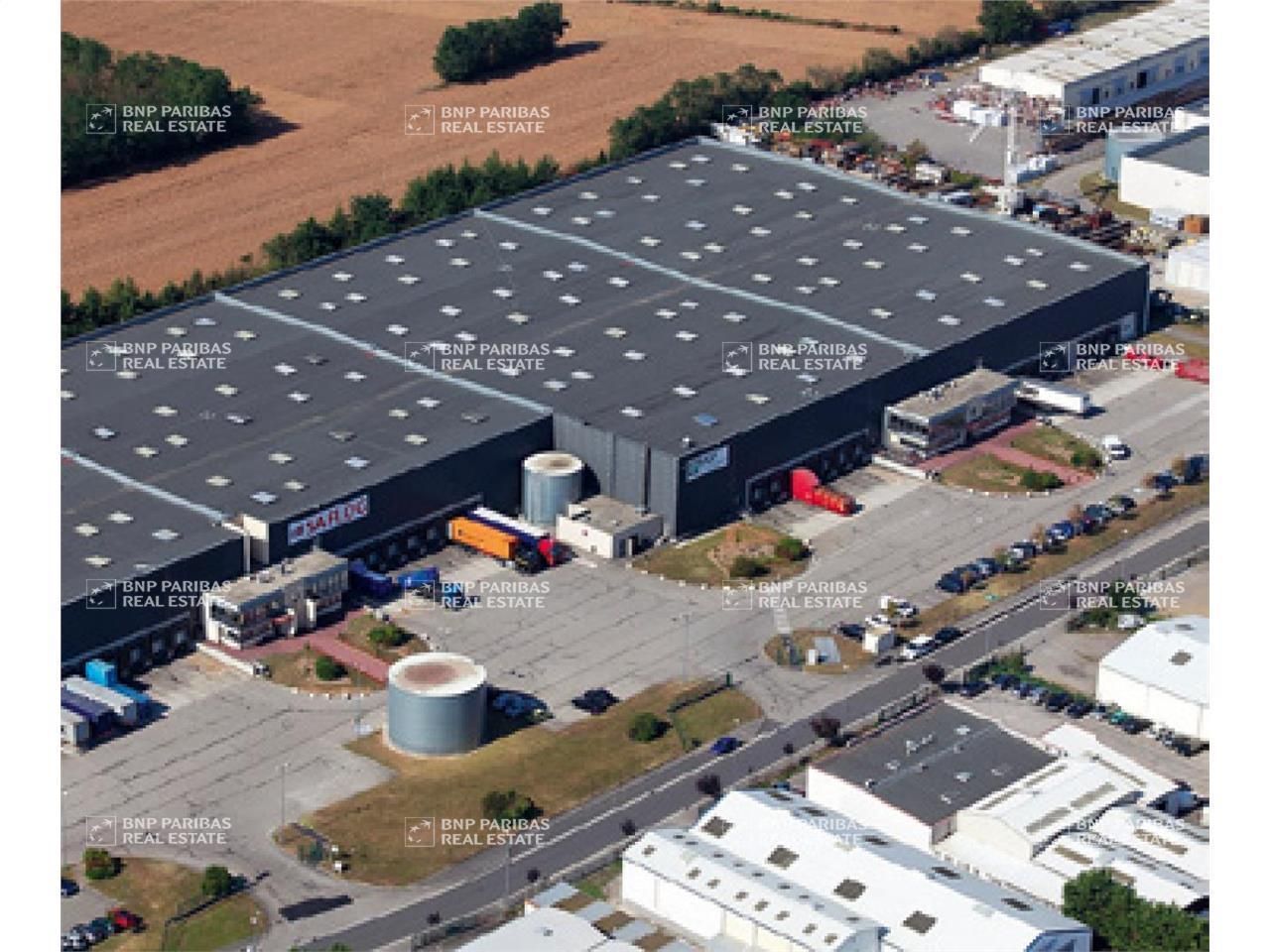 Location Activité 4535 m² non divisibles 69740 Genas