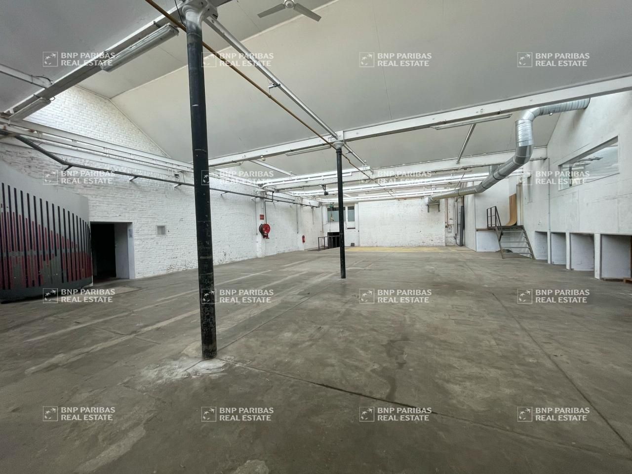 Location Activité 980 m² divisibles 59260 Lille