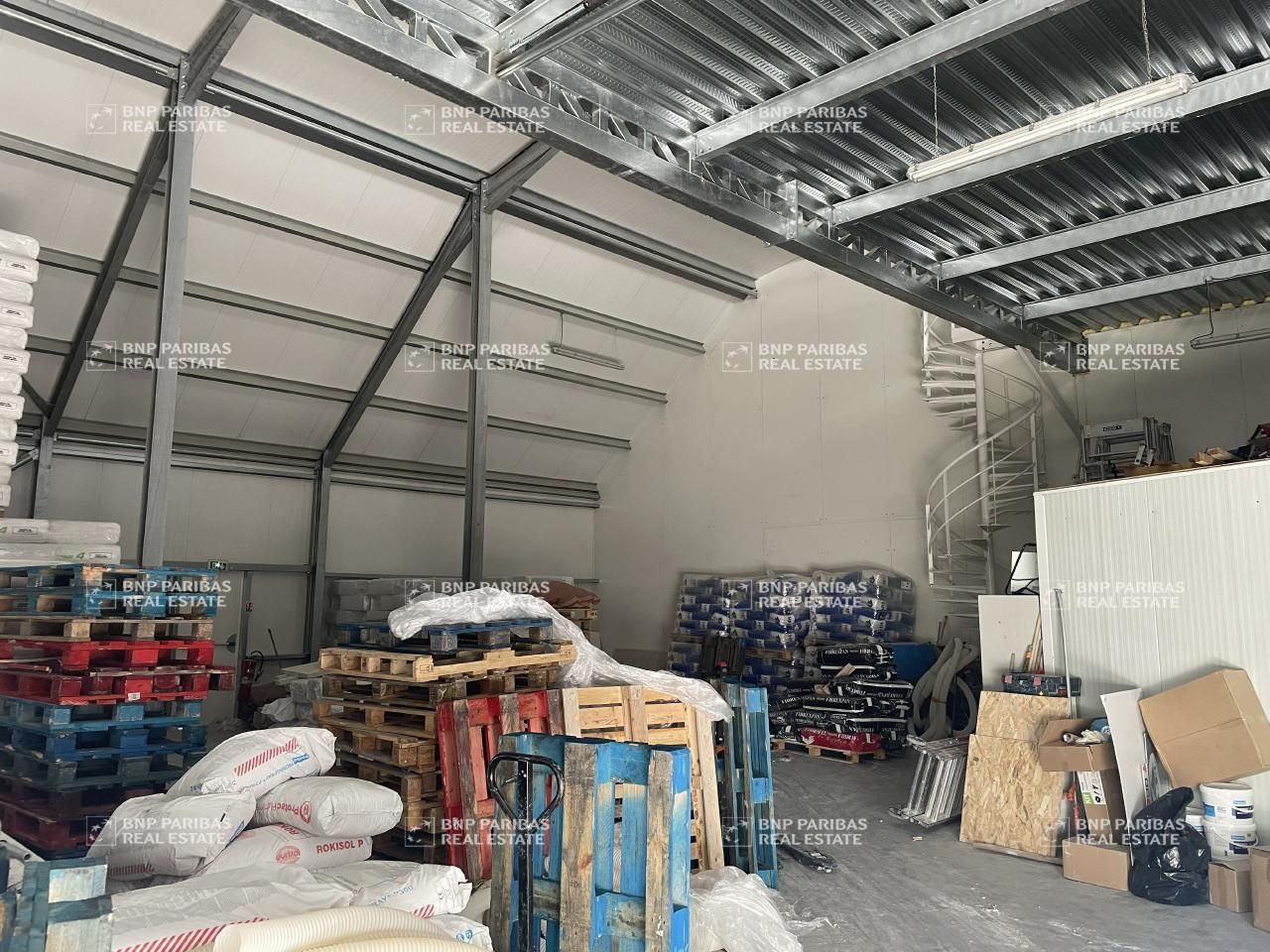 Location Activité 278 m² non divisibles 13420 Gémenos